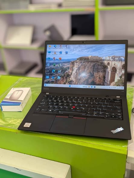 Lenovo ThinkPad P14s Gen 1 – Puissance Pro, Format Compact