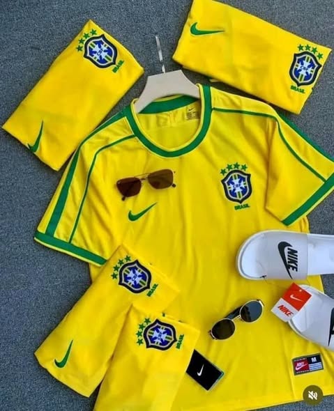 Maillots Barça et Brasil en vente
