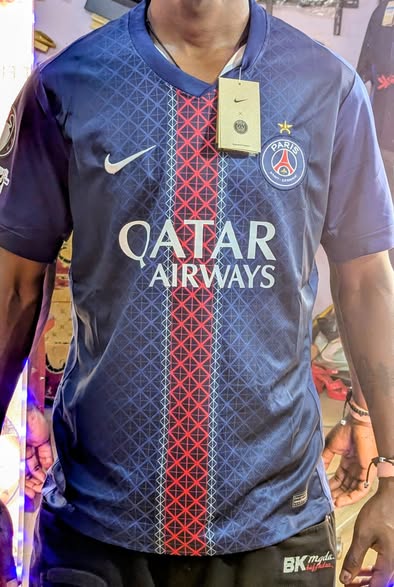Maillots Barça et Brasil en vente