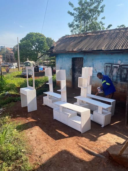 Travail sur commande à Bafoussam