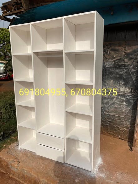 Travail sur commande à Bafoussam