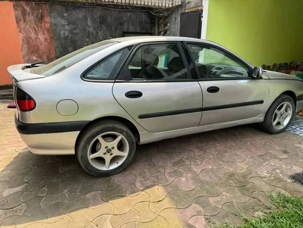 Renault Laguna Essence Manuel à vendre