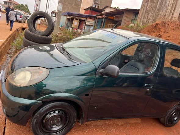 Yaris Verso à vendre à Yaoundé