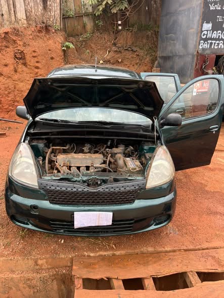 Yaris Verso à vendre à Yaoundé