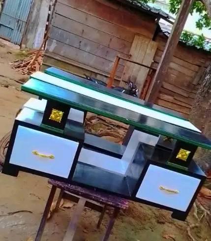 Table basse disponible