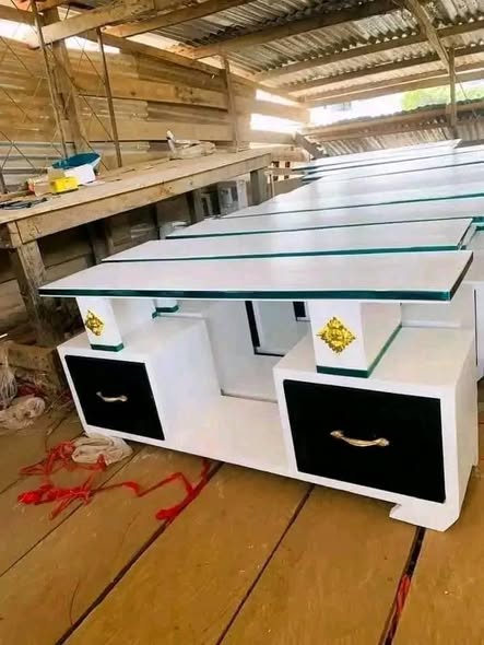 Table basse disponible