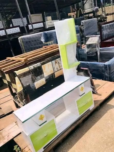Table basse disponible