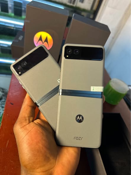 Motorola fliP 2023 à vendre