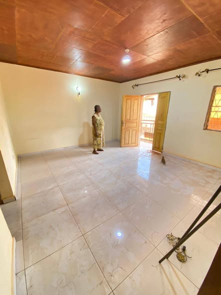 Vaste Appartement moderne à louer à Jouvance