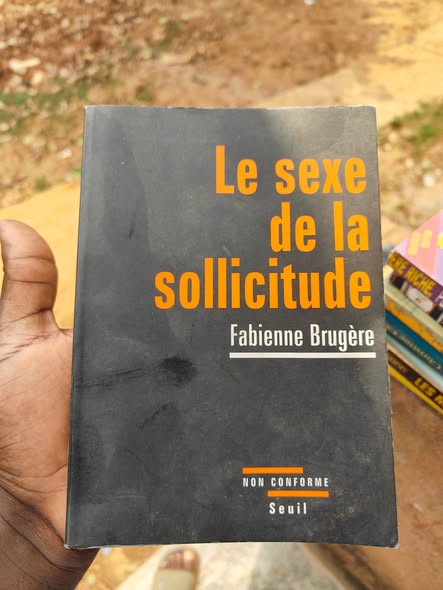 Livres à vendre pour lecture ou déco