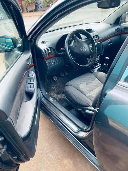 Toyota Avensis 2005 à vendre