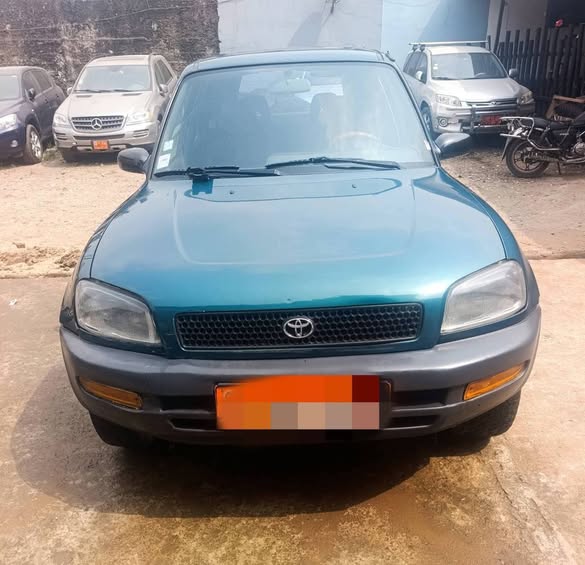 TOYOTA RAV4 1996 4X4 à vendre