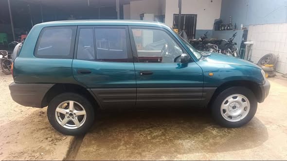 TOYOTA RAV4 1996 4X4 à vendre