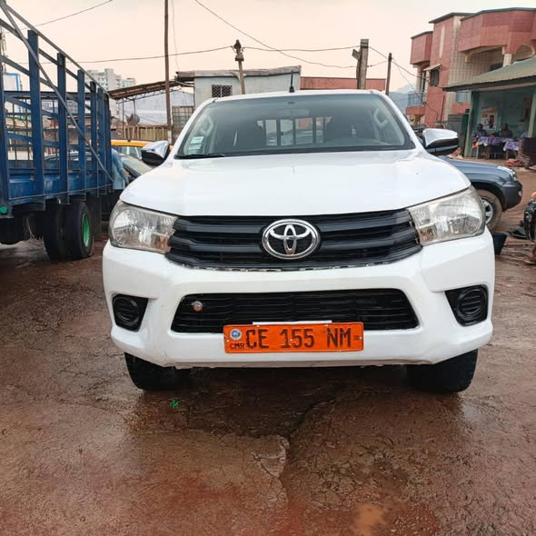 Toyota pick-up hilux 2017 à vendre