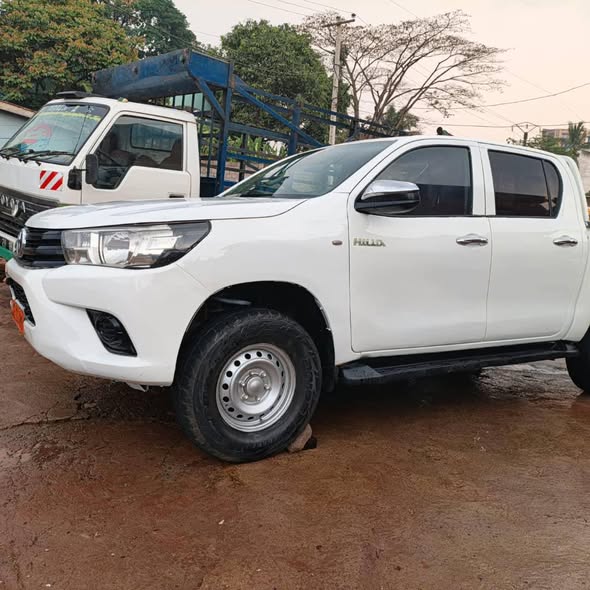 Toyota pick-up hilux 2017 à vendre
