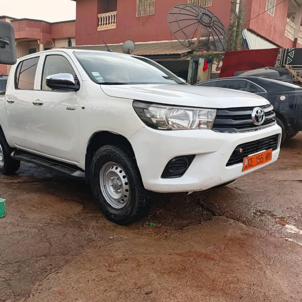 Toyota pick-up hilux 2017 à vendre