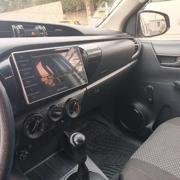 Toyota pick-up hilux 2017 à vendre