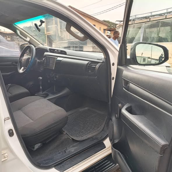 Toyota pick-up hilux 2017 à vendre