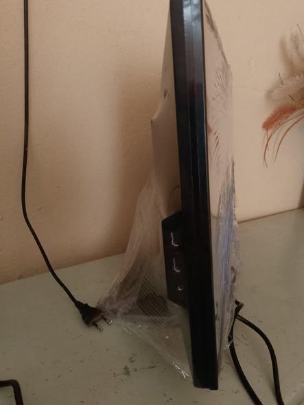 Moniteur 24 pouces (BenQ & Phillips)