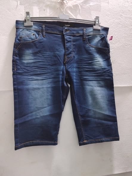 Très belles jeans homme