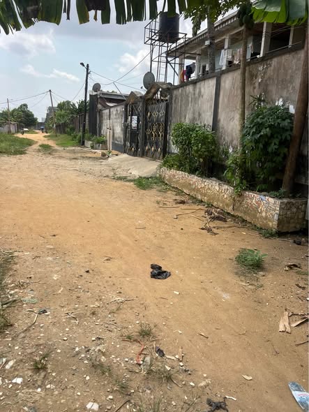 Terrain à vendre à Douala PK12
