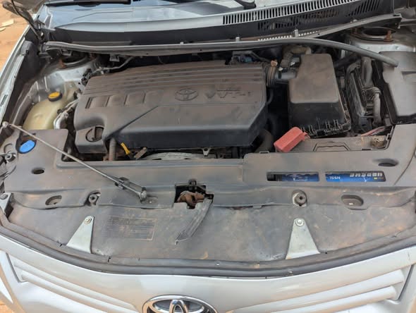 Toyota Auris 2011-2012 en excellent état