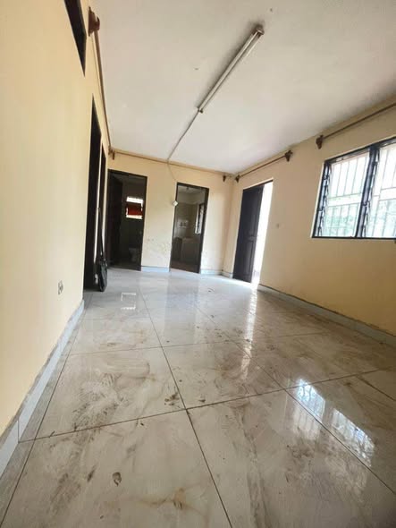 Appartement moderne à louer à Efoulan