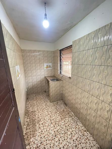 Appartement moderne à louer à Efoulan