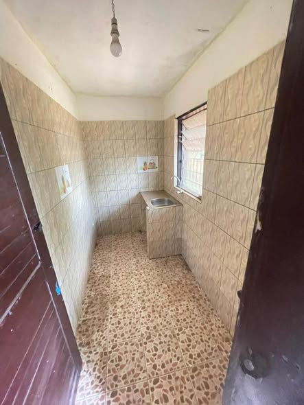 Appartement moderne à louer à Efoulan