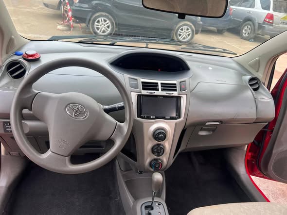 YARIS VITZ 2010 à vendre