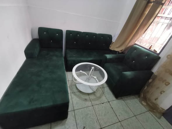 Salon Complet et Électroménager à Vendre