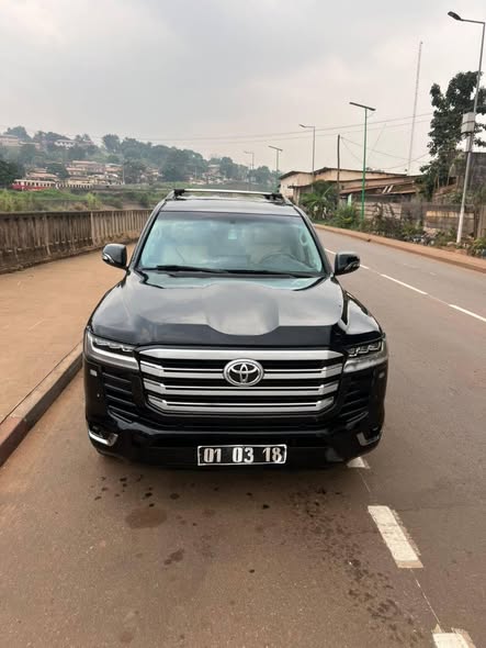 Toyota Land Cruiser V8 à vendre à Yaoundé