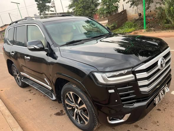 Toyota Land Cruiser V8 à vendre à Yaoundé