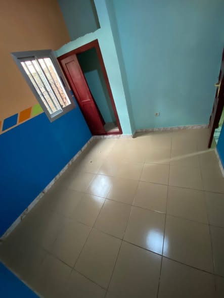 Studio moderne à louer à Yde_ngousso