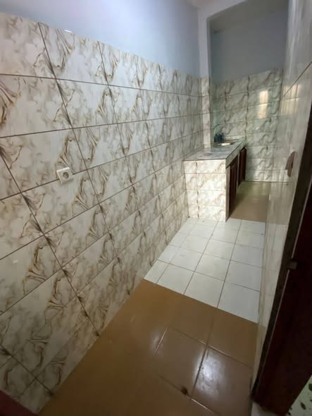 Studio moderne à louer à Yde_ngousso