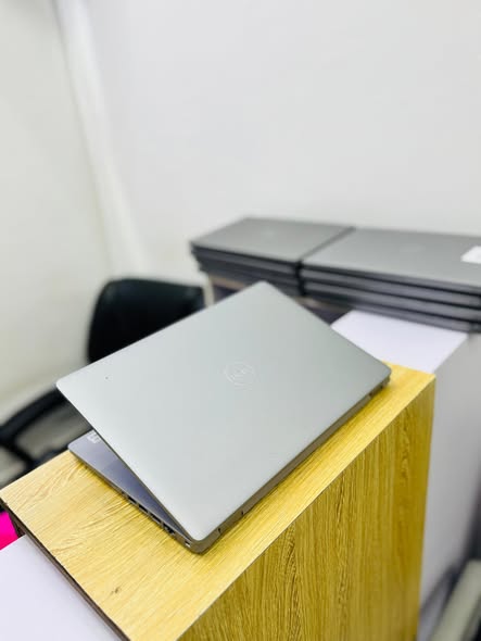 Ordinateur portable DELL LATITUDE 5410