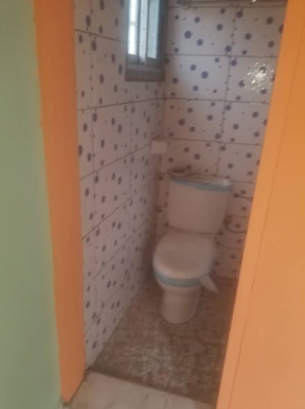 Deux chambres modernes à louer à Nkoabang