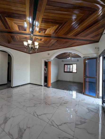 Appartement moderne à louer à Odza