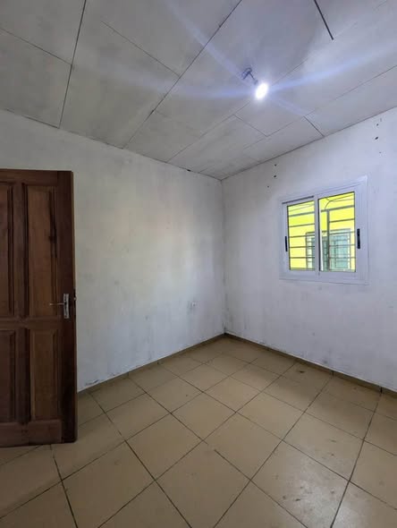 Studio moderne à louer à Nsam