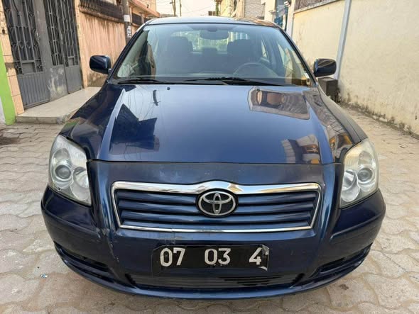 Toyota Advensis à vendre