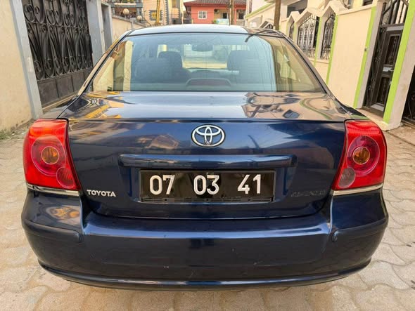 Toyota Advensis à vendre