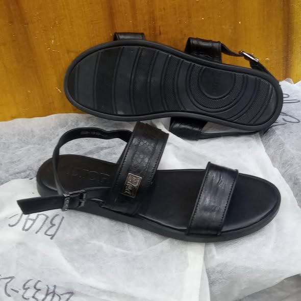 Sandales en gros avec livraison gratuite
