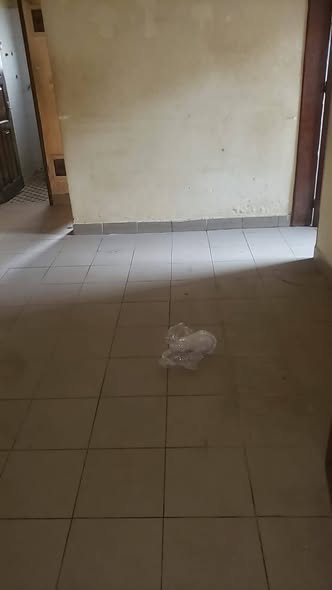 Studio à louer à Rond-point Nlongkak
