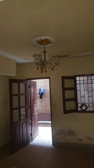 Studio à louer à Rond-point Nlongkak