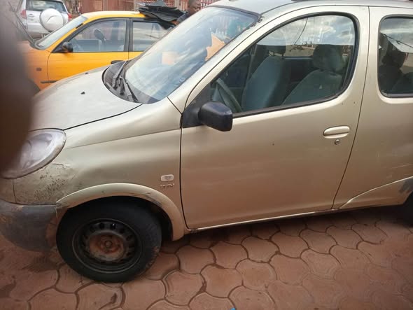 Toyota Yaris Verso à vendre à Yaoundé
