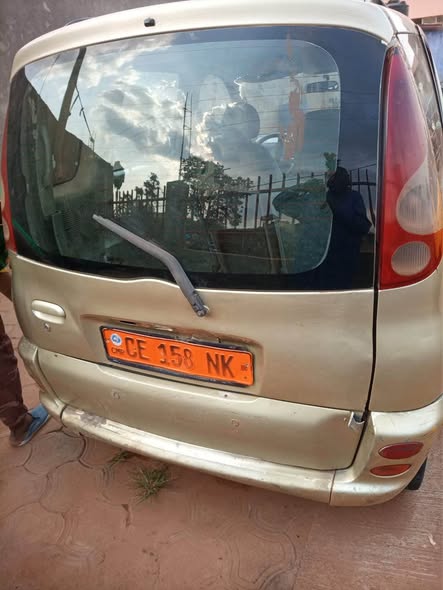 Toyota Yaris Verso à vendre à Yaoundé