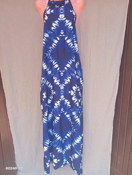 3 robes dos nu à vendre