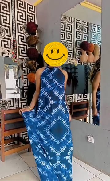 3 robes dos nu à vendre