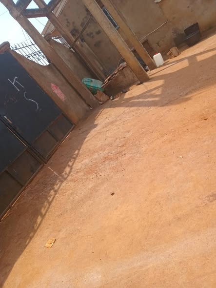Chambre moderne à louer à Bafoussam