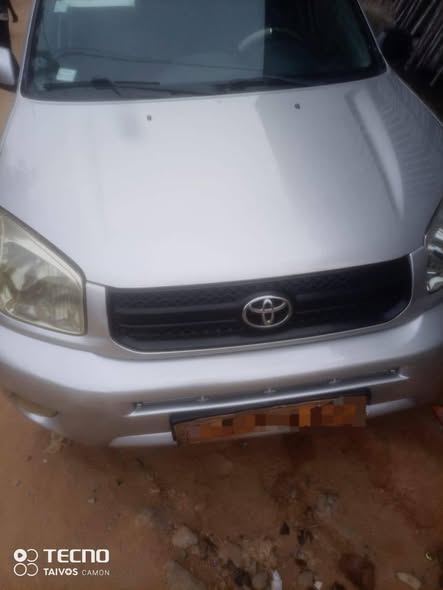 Rav4 2005 moteur essence irréprochable